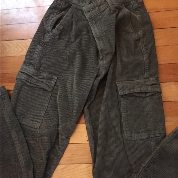 Hollister Corduroy High-Rise Dad Pant Size w24R - Picture 3 of 4